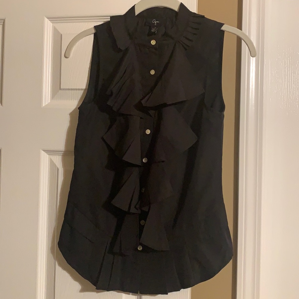 Small Black Sleeveless Button Up Ruffle